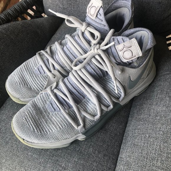 Nike Shoes Nike Mens Volleyball Shoes Size 2 Great Condition Poshmark